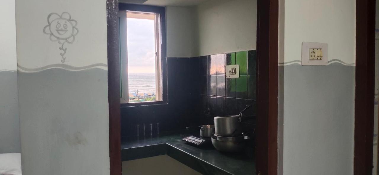 Nirman Beach Homestay Пури Экстерьер фото