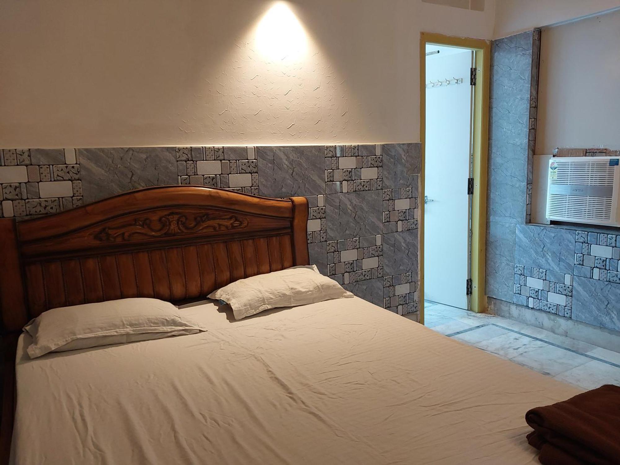 Nirman Beach Homestay Пури Экстерьер фото