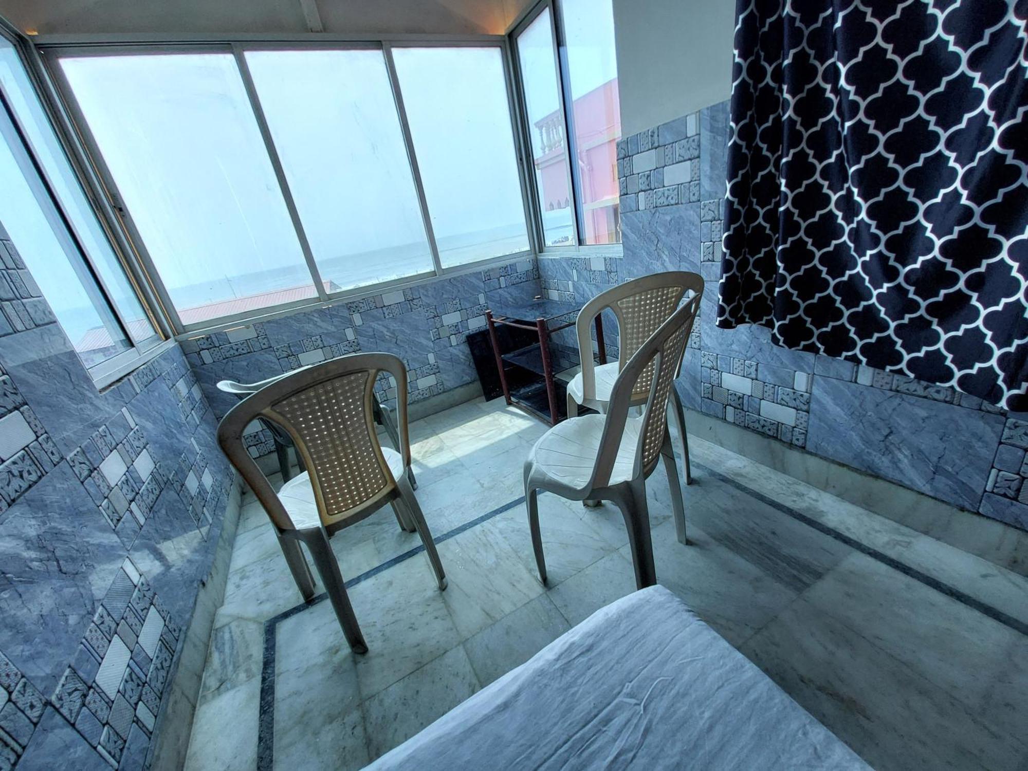 Nirman Beach Homestay Пури Экстерьер фото