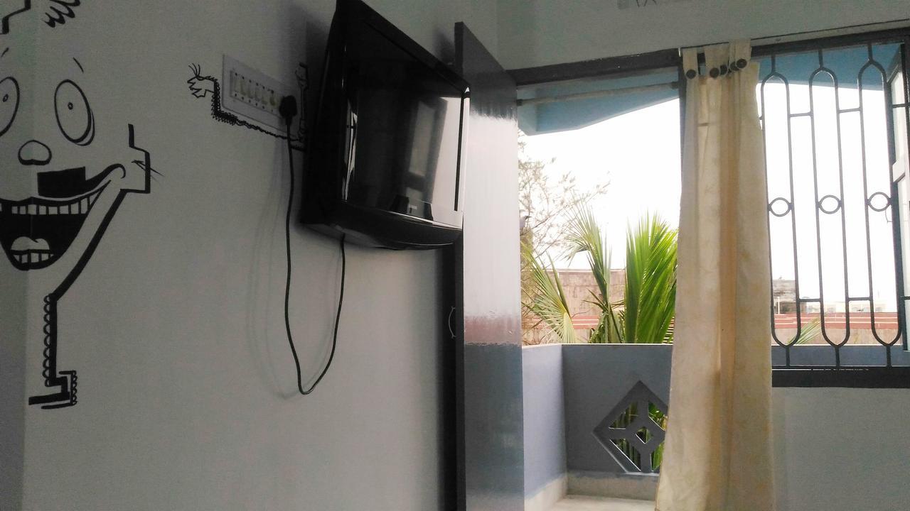 Nirman Beach Homestay Пури Экстерьер фото