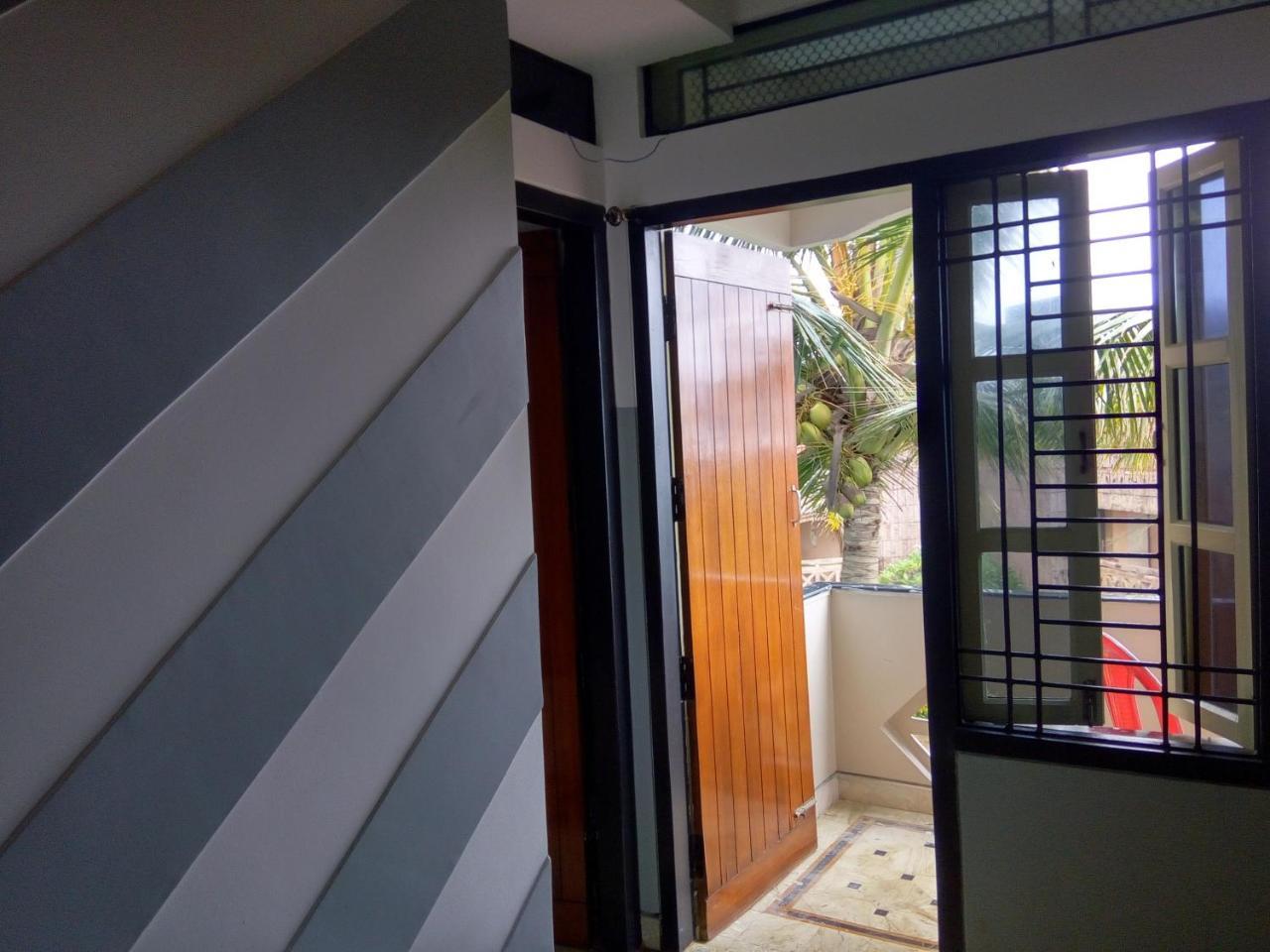 Nirman Beach Homestay Пури Экстерьер фото