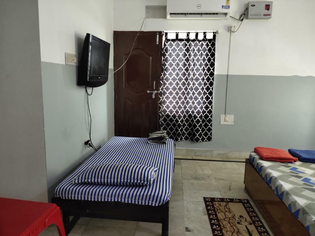 Nirman Beach Homestay Пури Экстерьер фото