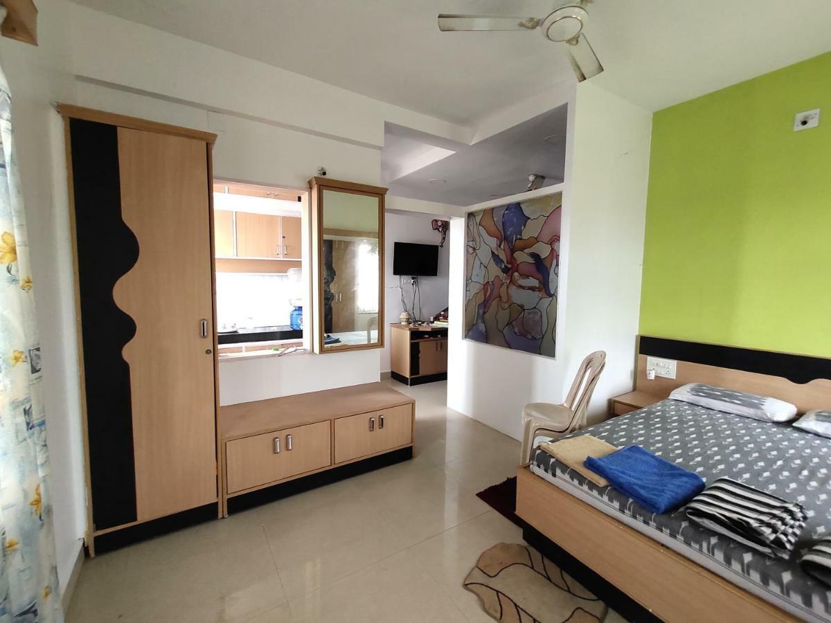 Nirman Beach Homestay Пури Экстерьер фото